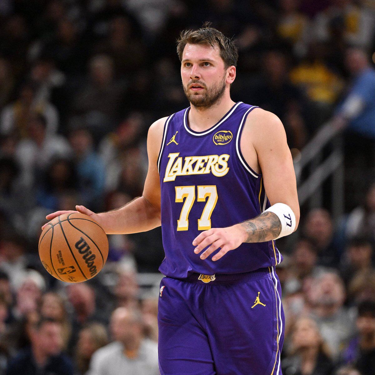 H E U D868 W A A A K Pp B