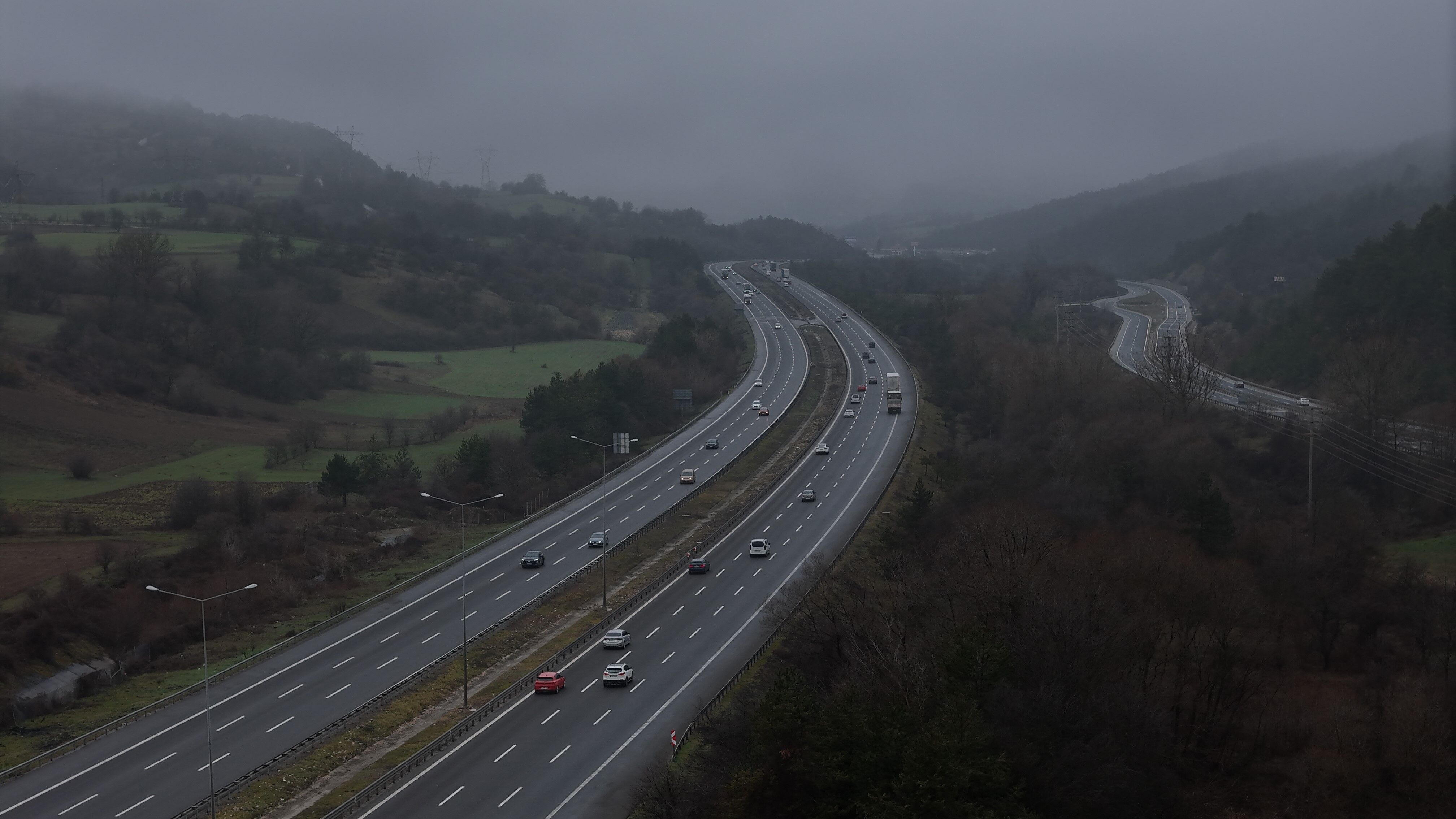 Hareketli̇li̇ği̇n Gün Boyu Sürmesi̇ Bekleni̇yor