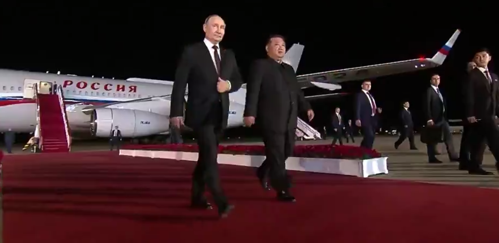 Kim Jong Undan Putine Gosterisli Karsilama 2