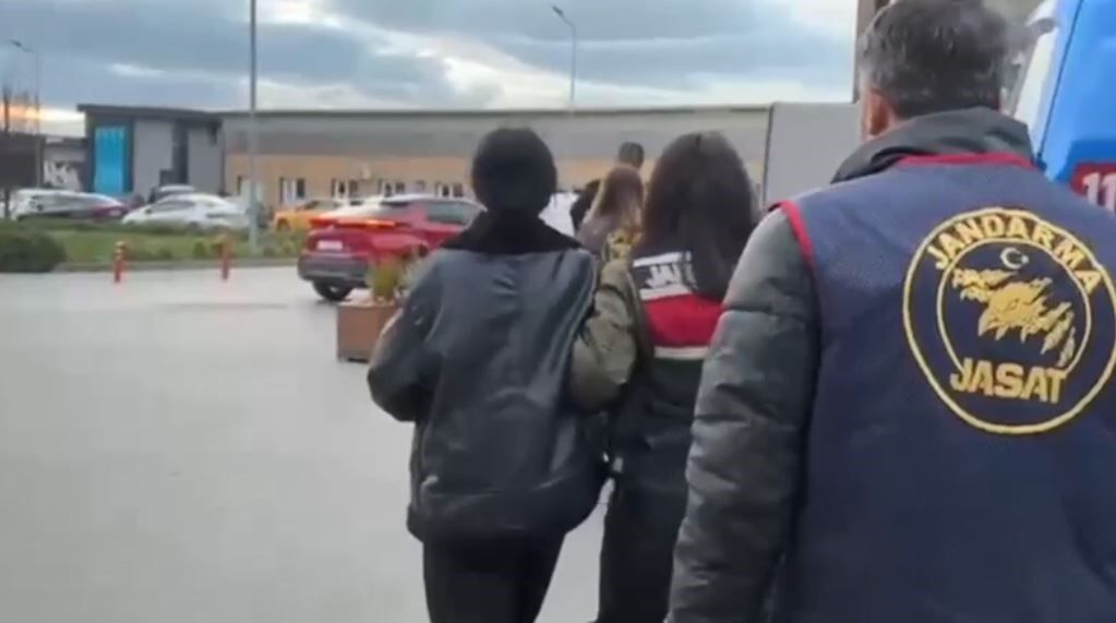 Kredi Vaadiyle 500 Bin Tl'lik Vurguna 5 Tutuklama (3)