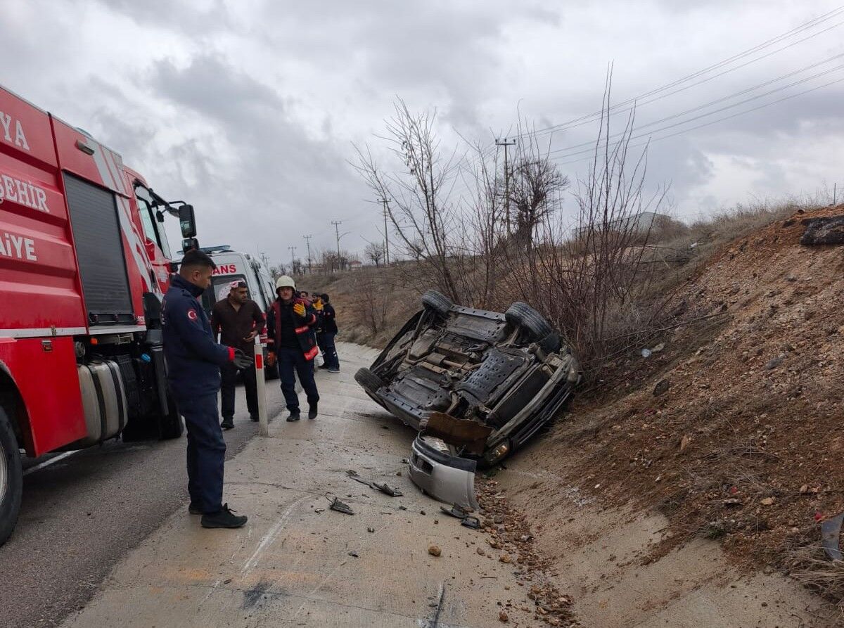 Malatya'da Otomobil Takla Attı 6 Yaralı (3)