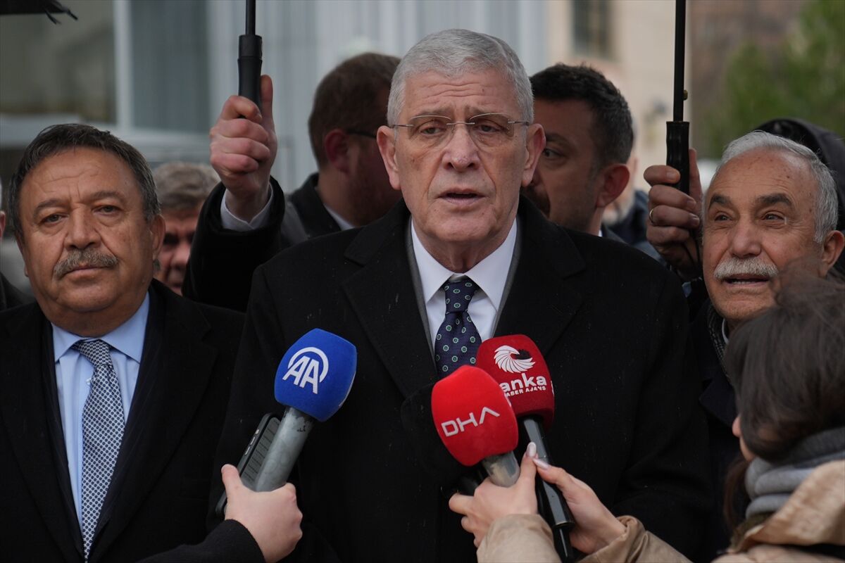 Müsavat Dervişoğlu Her Bayram Öncekini Aratıyor! (3)