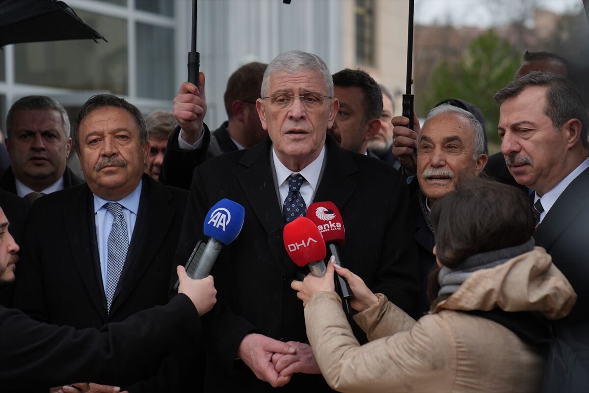 Müsavat Dervişoğlu Her Bayram Öncekini Aratıyor! (4)