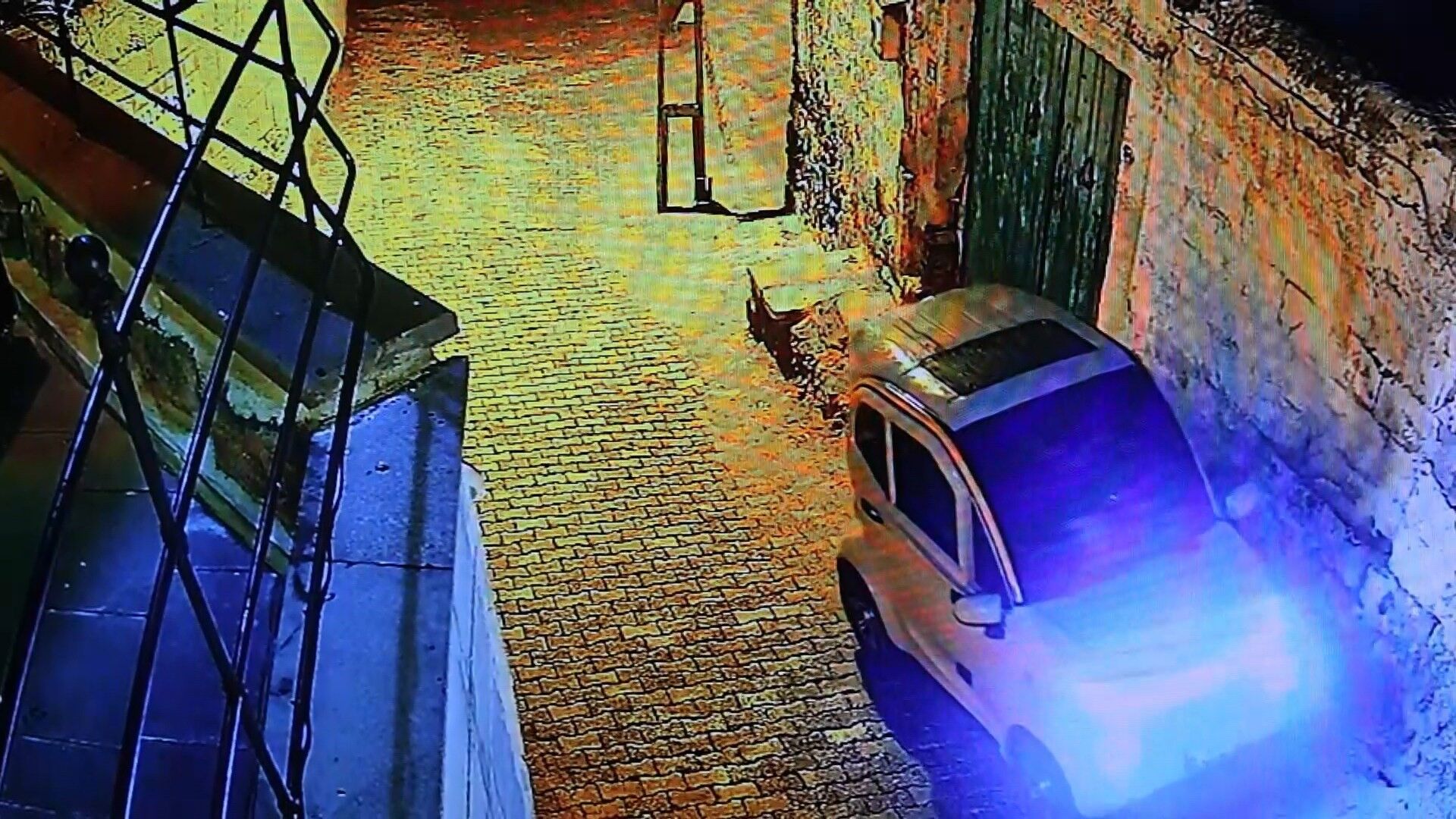 Nevşehir'de Yokuş Çıkamayan Araç Devrildi! (2)