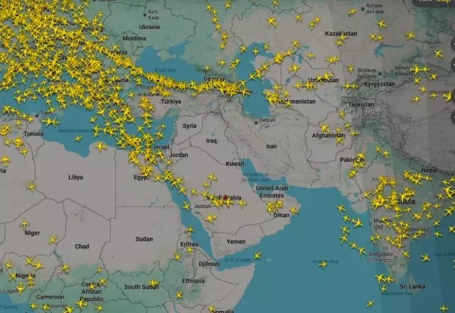 Orta Dogu Hava Sahasi Kapandi Ucuslar Durdu 19610822 7864 M