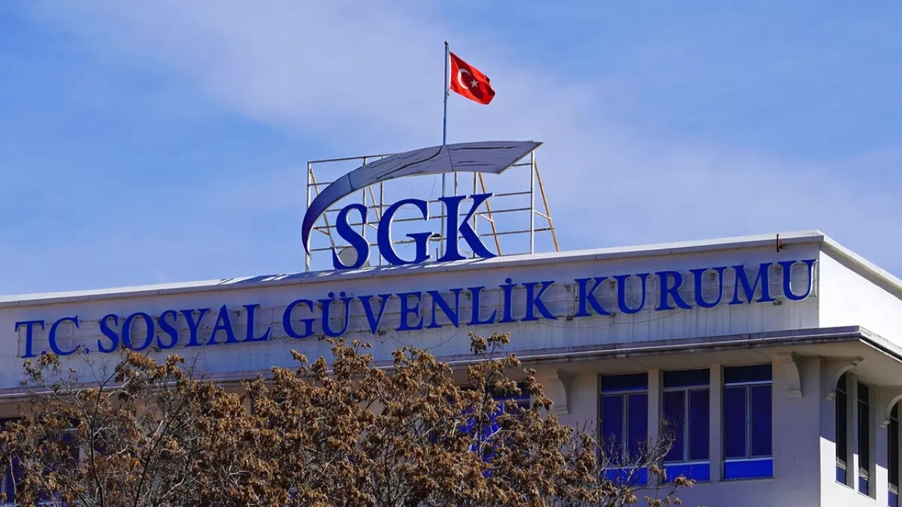 Sgk Uyardı 'İkramiyeniz Yattı' Mesajındaki Linke Tıklamayın!