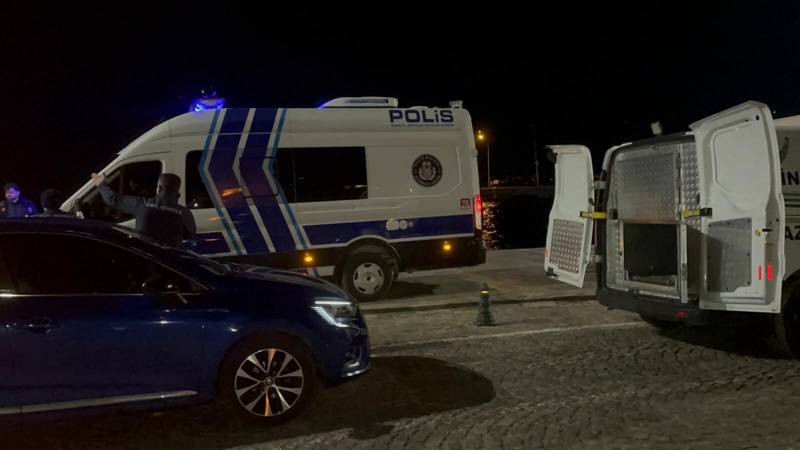 Sinop'ta Gece Yarısı Denizde Ceset Bulundu! (4)