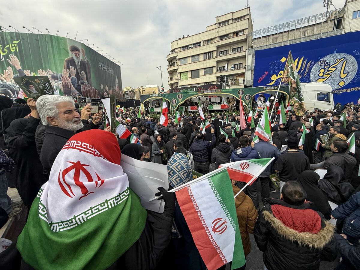 Tahran Cenaze Toreni 5