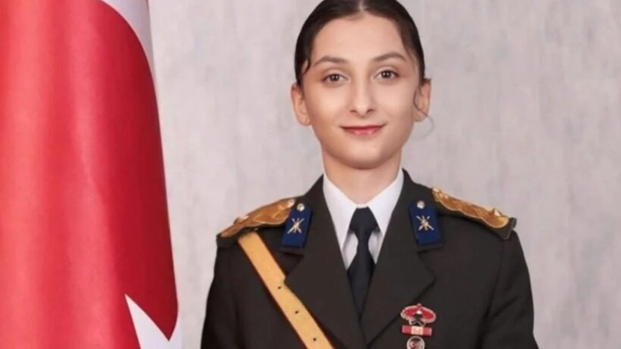 Teğmen Ebru Eroğlu