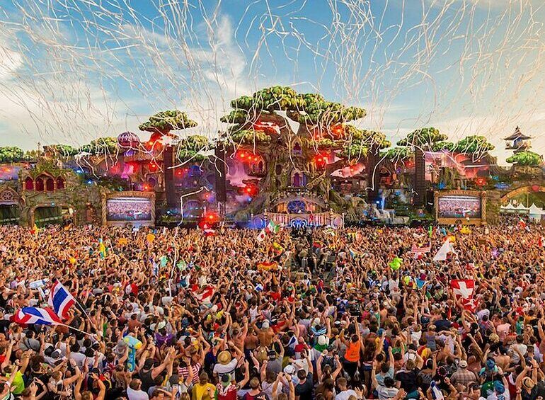 Tomorrowland Nedir