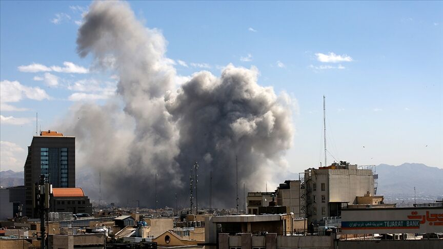 Trump'ın İran Saldırılarını Kısıtlayan Tasarıya Ret! (3)