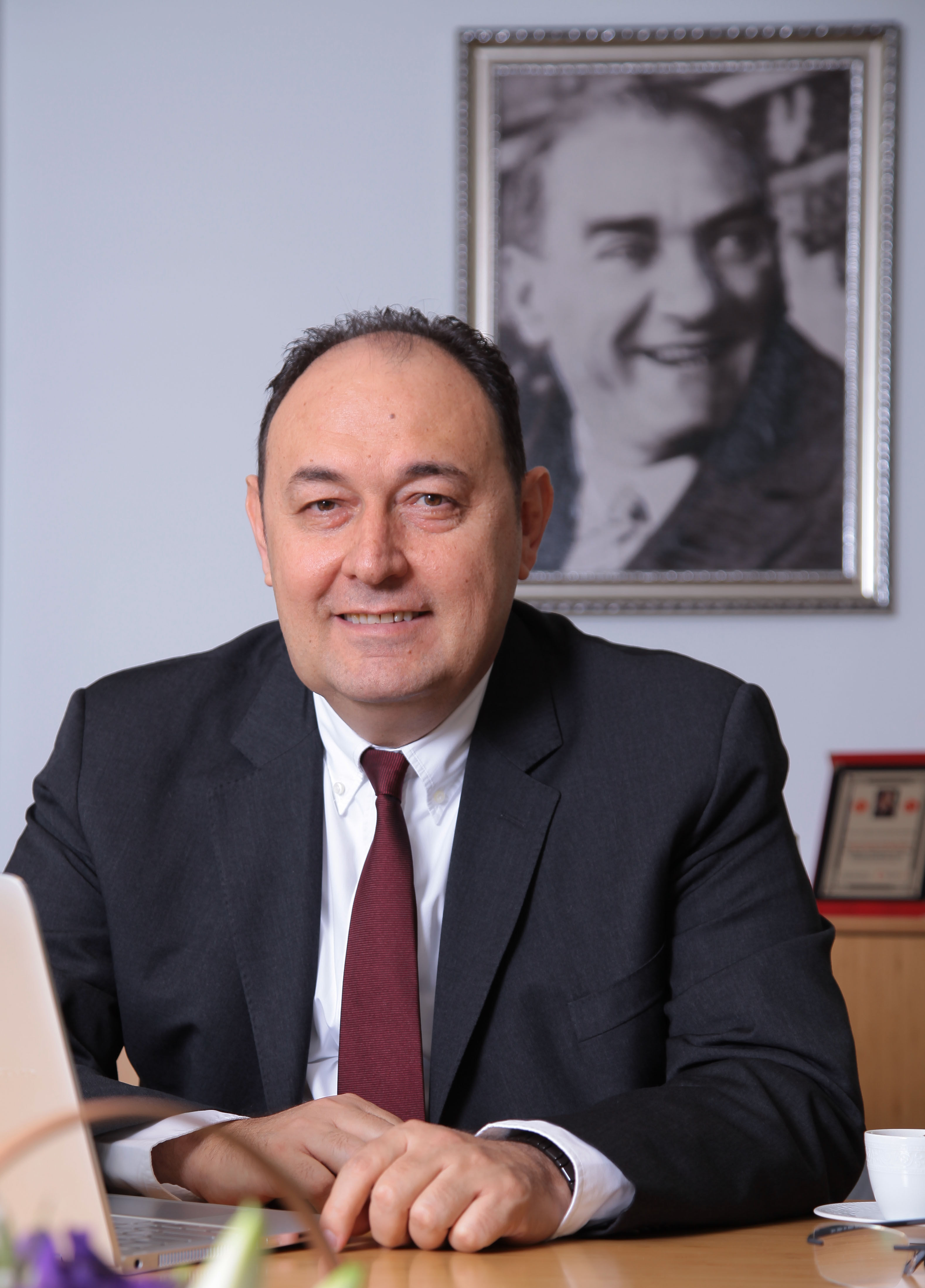 1776325307 Lasid E Rdal Kurt