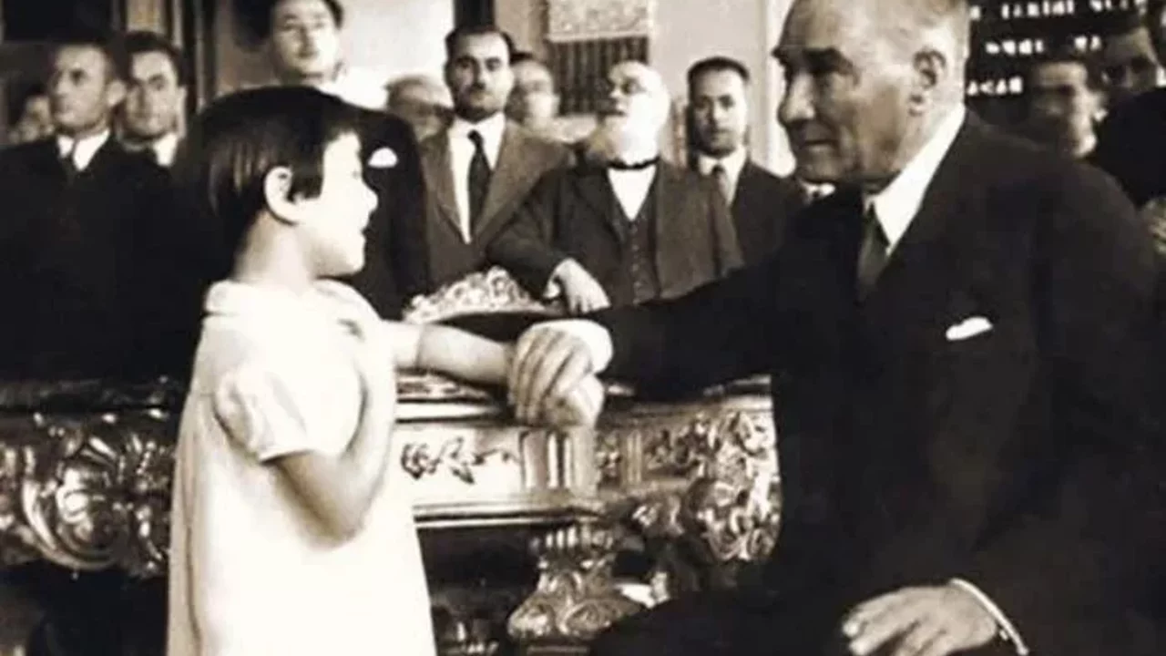 23 Nisan Atatürk Ve Çocuklar