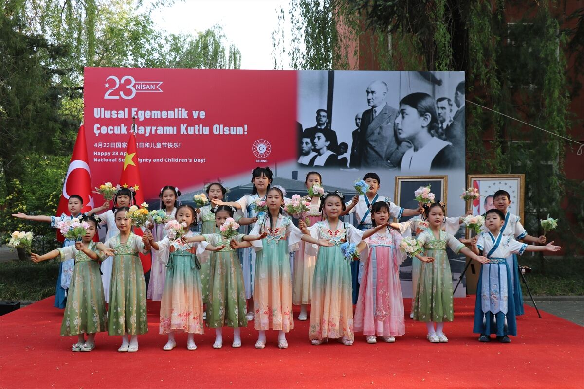 23 Nisan Bayram Coşkusu Sınırları Aşıp Çin'e Uzandı (2)