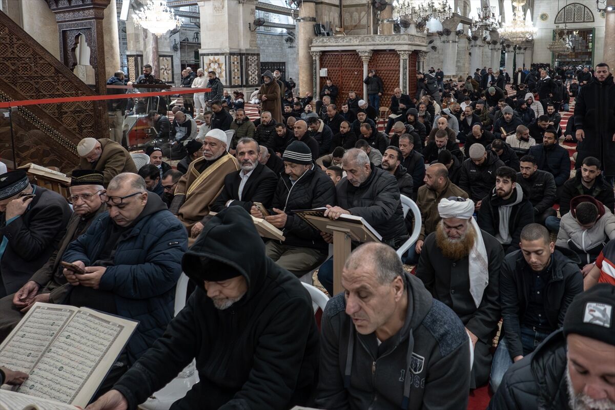 41 Günlük Hasret Bitti Mescid I Aksa Yeniden Ibadete Açıldı! (4)