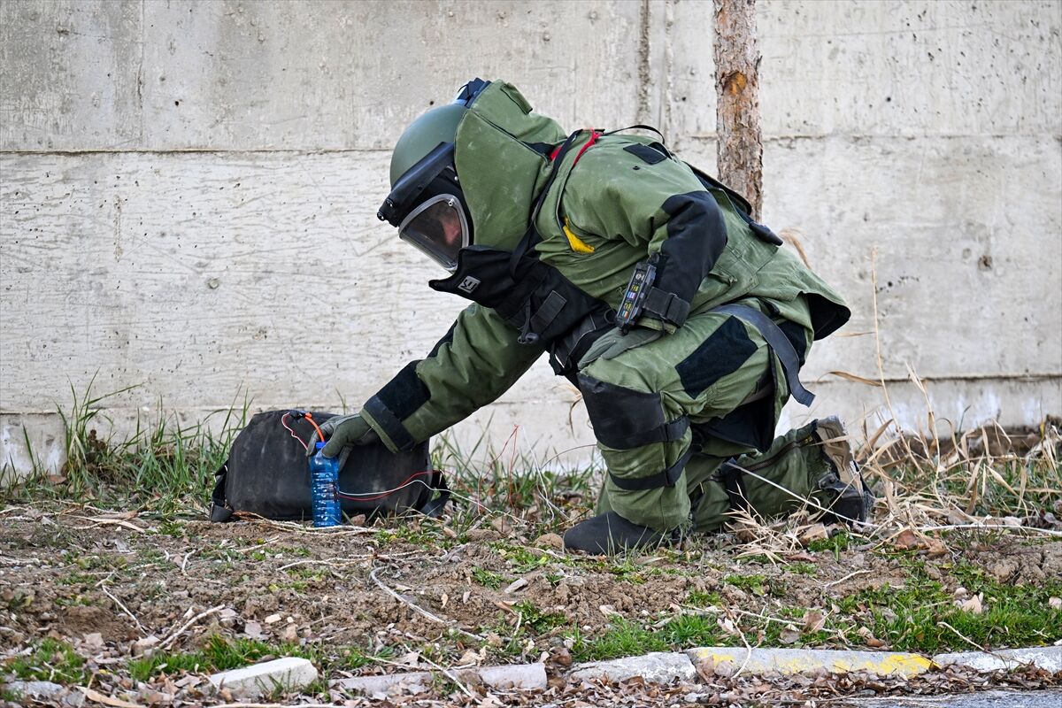 A A 20260406 41028036 41028016 B O M B A U Z M A N L A R I I L K H A T A S O N H A T A D I R P R E N S I B I Y L E G O R E V L E R I N I I C R A E D I Y O R