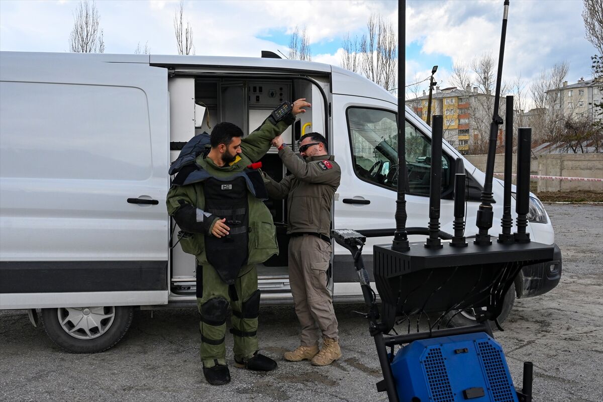 A A 20260406 41028036 41028021 B O M B A U Z M A N L A R I I L K H A T A S O N H A T A D I R P R E N S I B I Y L E G O R E V L E R I N I I C R A E D I Y O R