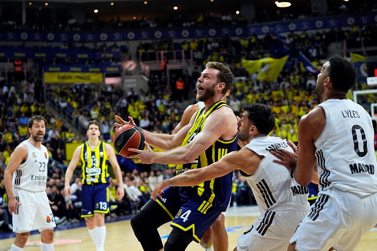 A A 20260409 41064727 41064723 F E N E R B A H C E B E K O R E A L M A D R I D