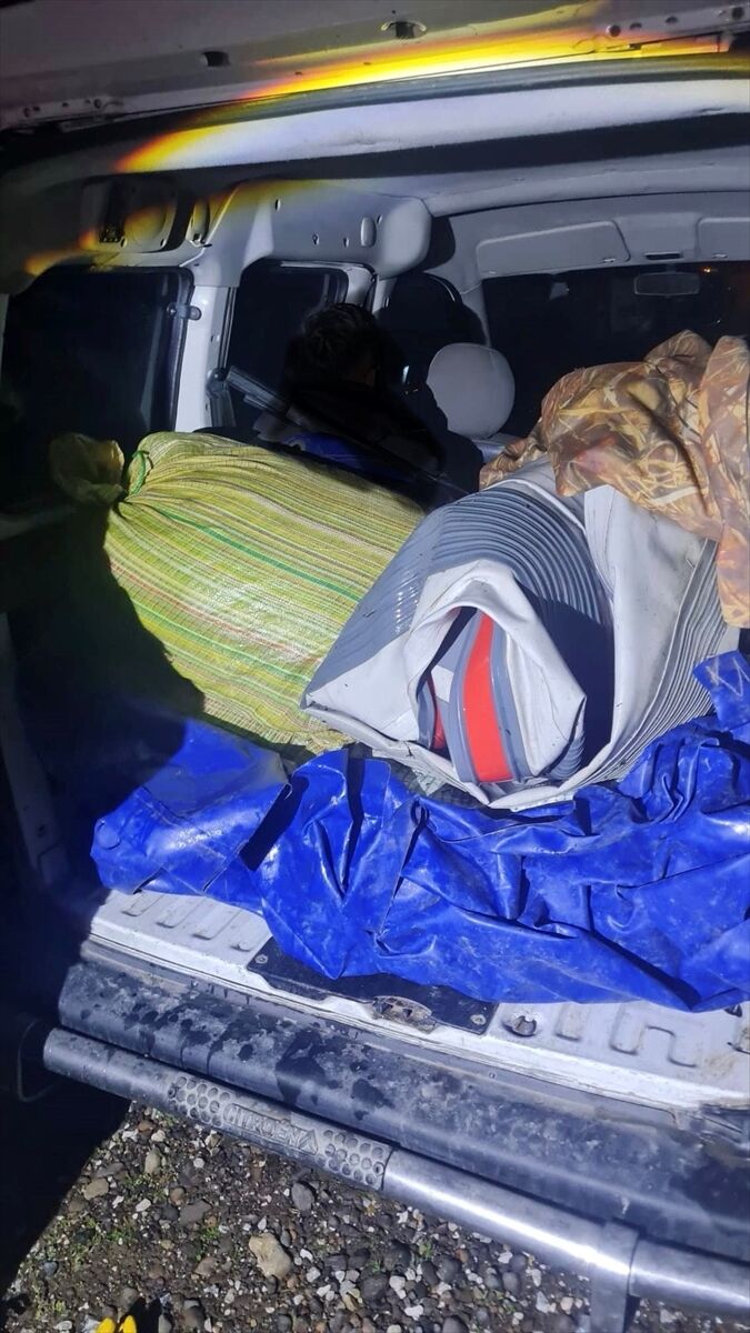 A A 20260413 41093719 41093717 C O R U M D A K I B A R A J G O L U N D E K A C A K A V L A N A N 3 K I S I F O T O K A P A N L A Y A K A L A N D I