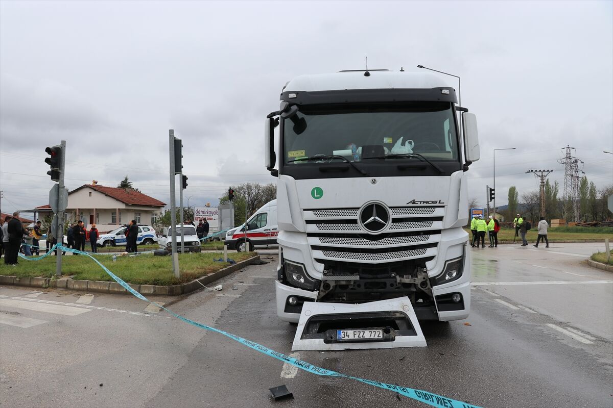 A A 20260423 41191438 41191436 A M A S Y A D A T I R I L E C A R P I S A N O T O M O B I L D E K I 10 A Y L I K B E B E K O L D U 4 K I S I Y A R A L A N D I