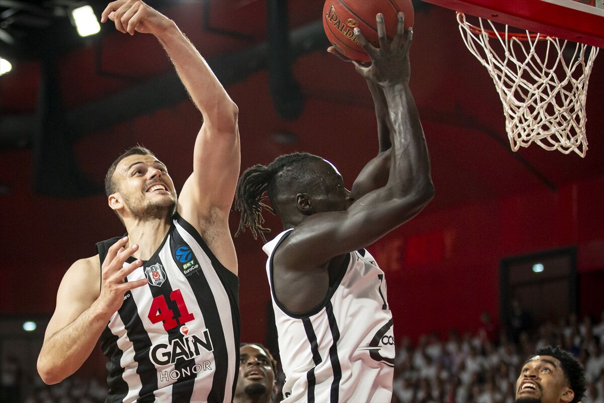 A A 20260428 41236596 41236595 C O S E A J L B O U R G B E S I K T A S G A I N