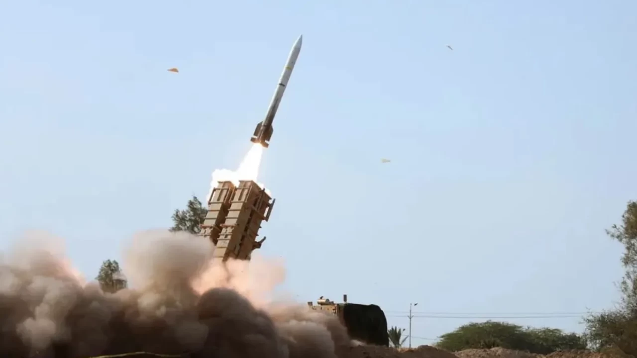 Abu Dabi'de Şarapnel Dehşeti! 12 Yaralı (2)