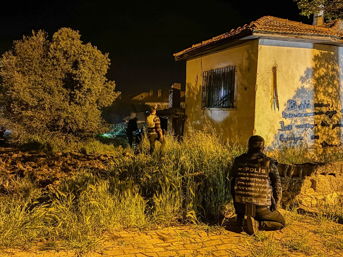 Aile Içi Şiddet Ihbarı Yapıldı Gelen Polislere Saldırı Düzenlendi 1