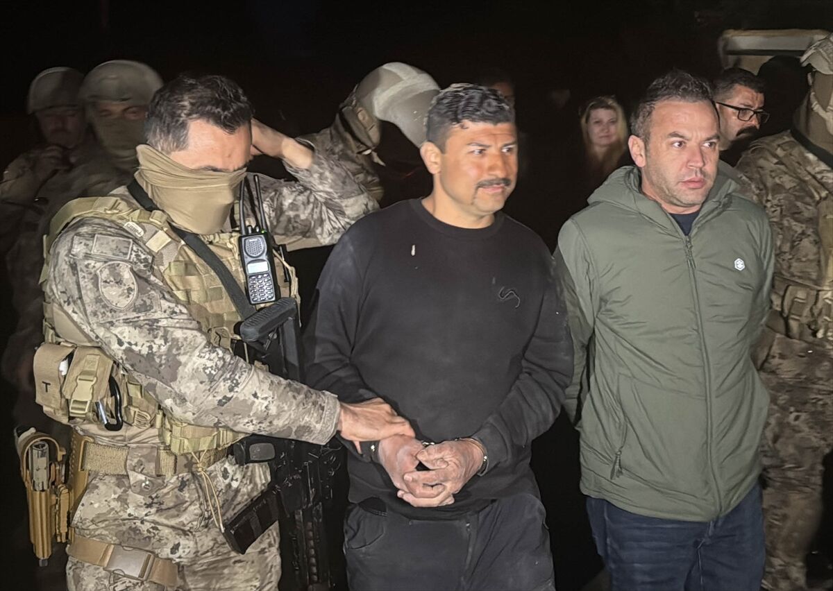 Aile Içi Şiddet Ihbarı Yapıldı Gelen Polislere Saldırı Düzenlendi 4