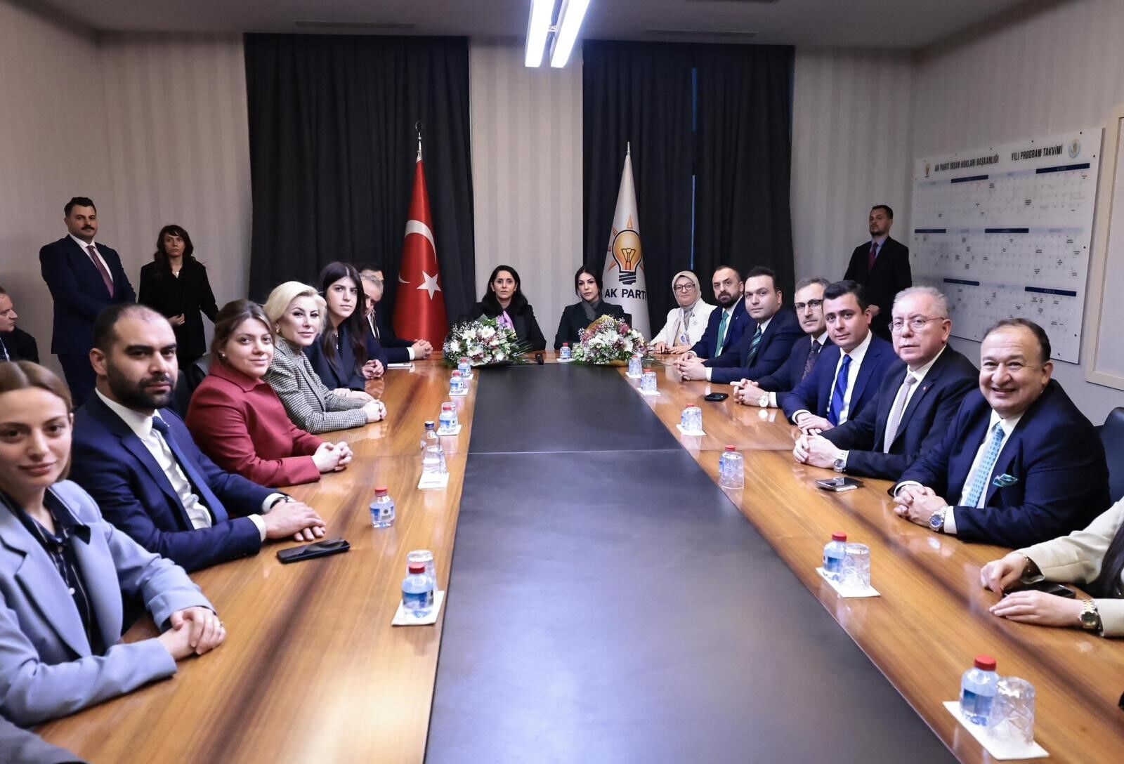 Ak Partide Devir Teslim Nilhan Ayan Goreve Basladi (1)