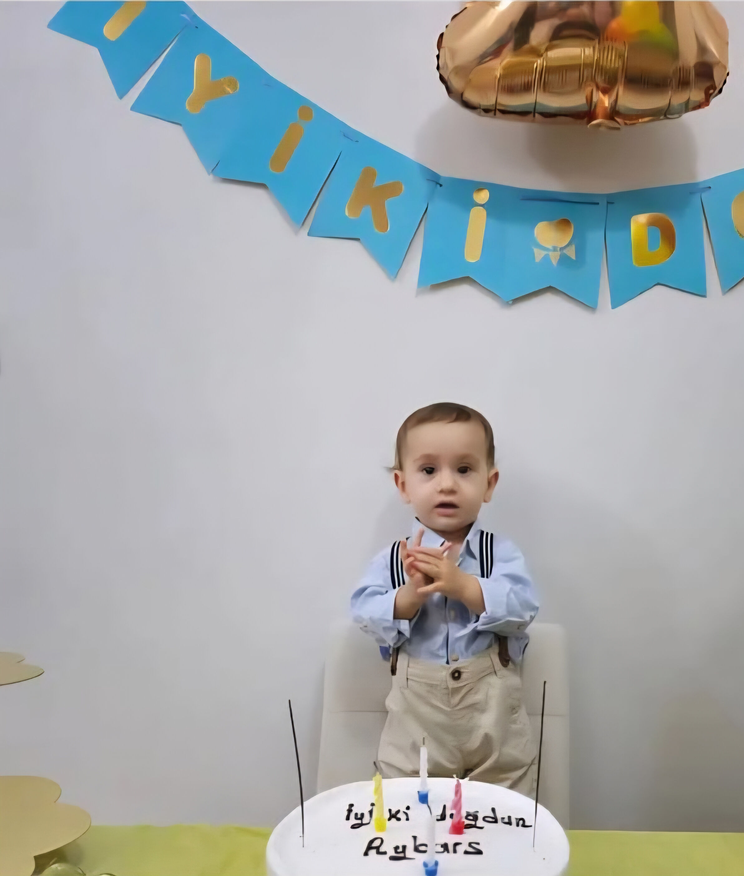 Annesinin Elinden Kurtulup Yola Firlayan 3 Yasindaki Aybars Servis Aracının Altinda Can Verdi 7