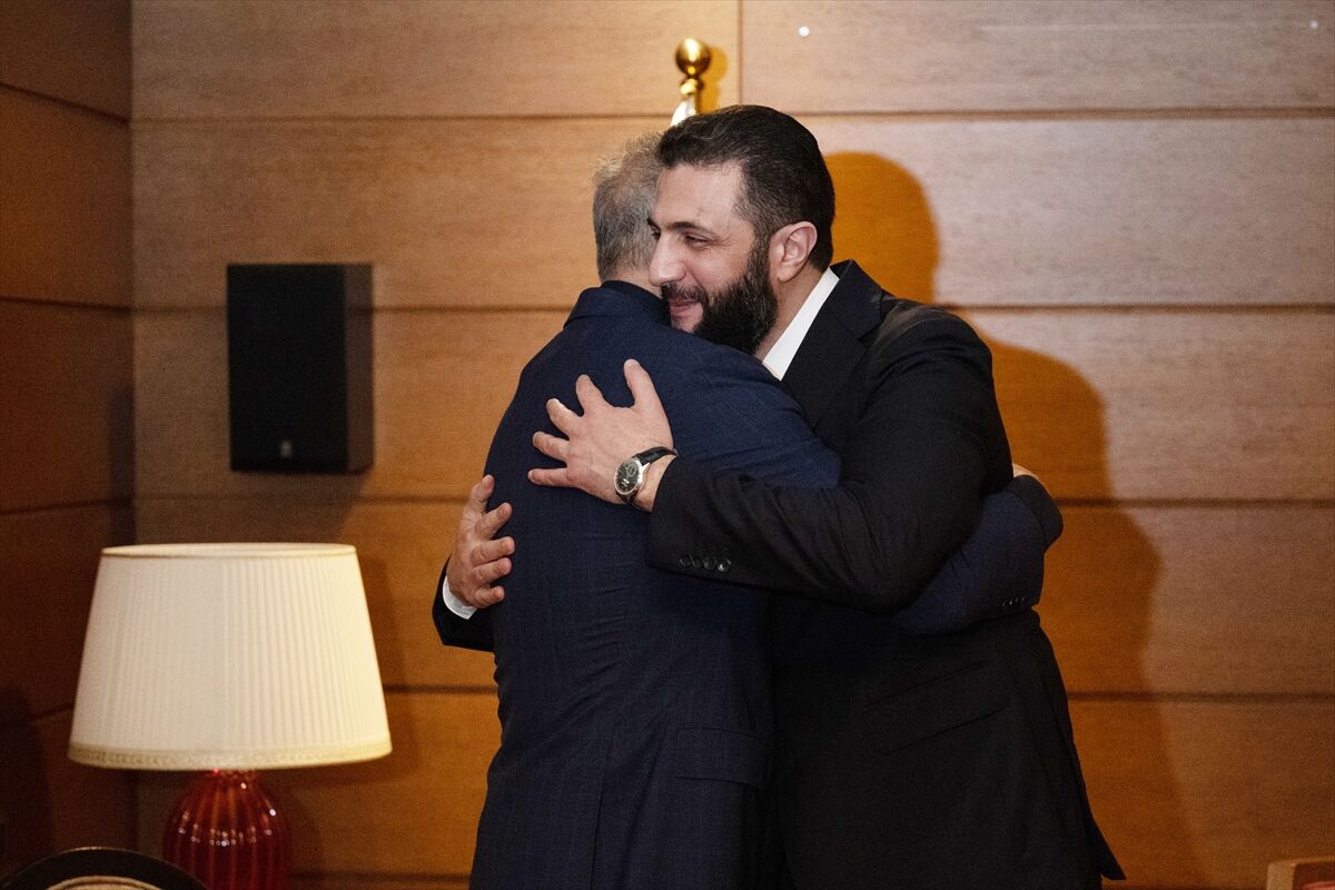 Bakan Fidan, Suriye Cumhurbaşkanı Şara Ile Bir Araya Geldi (1)