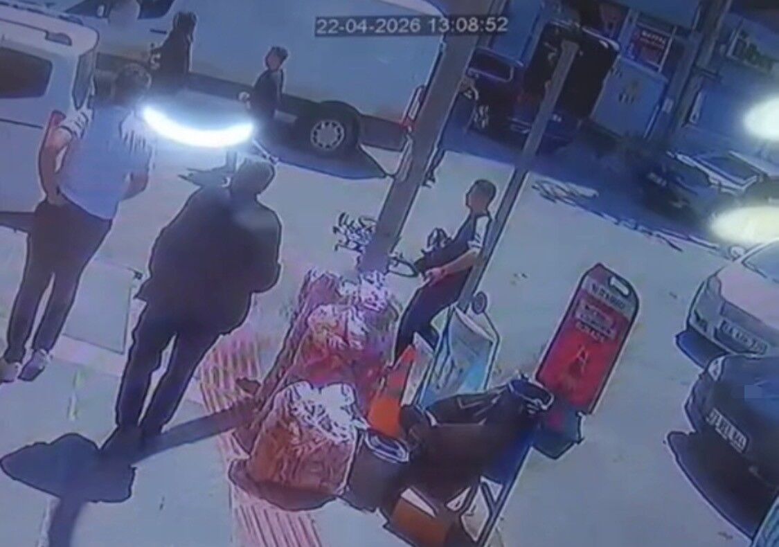 Batmandaçocukbisikletiyleotomobilinaltındakaldı23042623