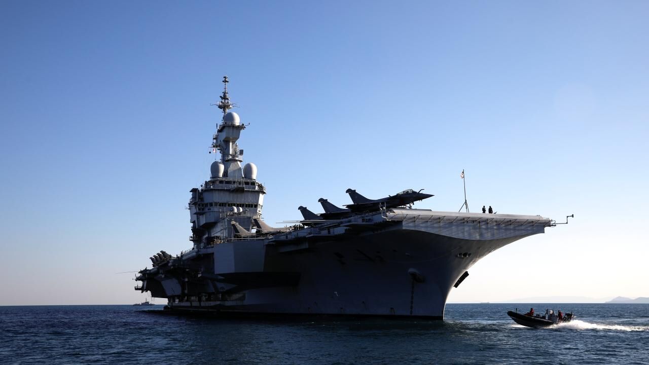 Charles De Gaulle Reu 2450701