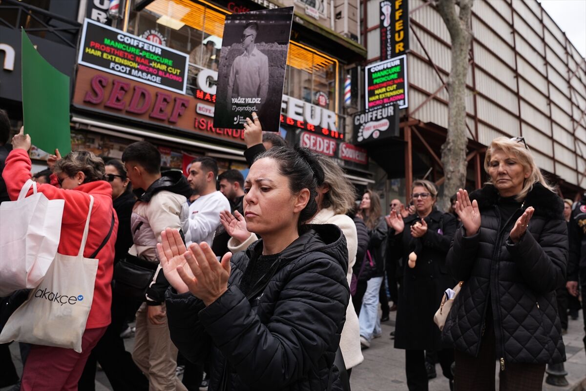 Chp'den Okul Şiddetine Karşı Sessiz Yürüyüş (1)