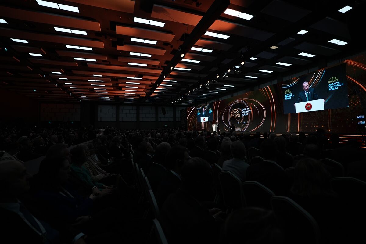 Cumhurbaşkanı Erdoğan Hürmüz Ticari Gemilere Açık Tutulmalı (3)