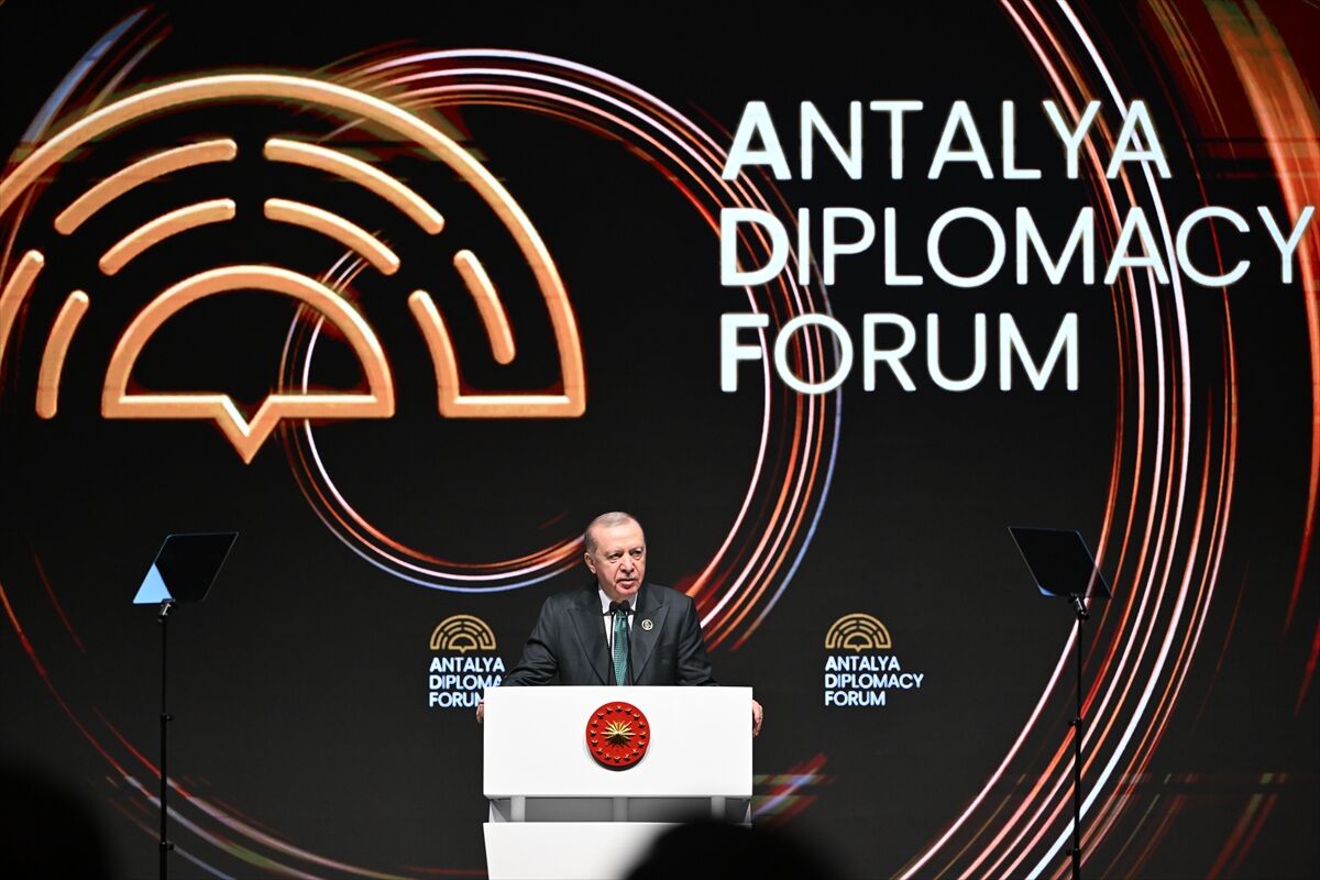 Cumhurbaşkanı Erdoğan Hürmüz Ticari Gemilere Açık Tutulmalı (9)