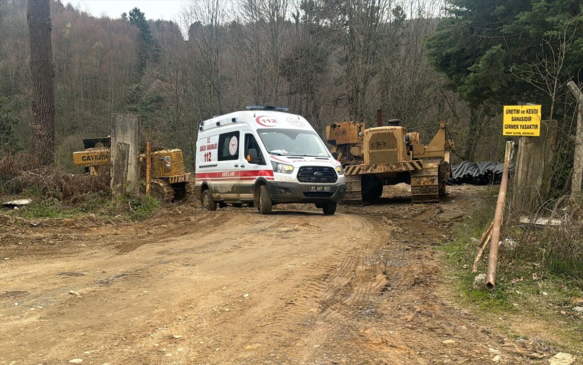 Duzcede Dogalgaz Calismasi Sirasinda Heyelan 1 Olu 1 Yarali (1)