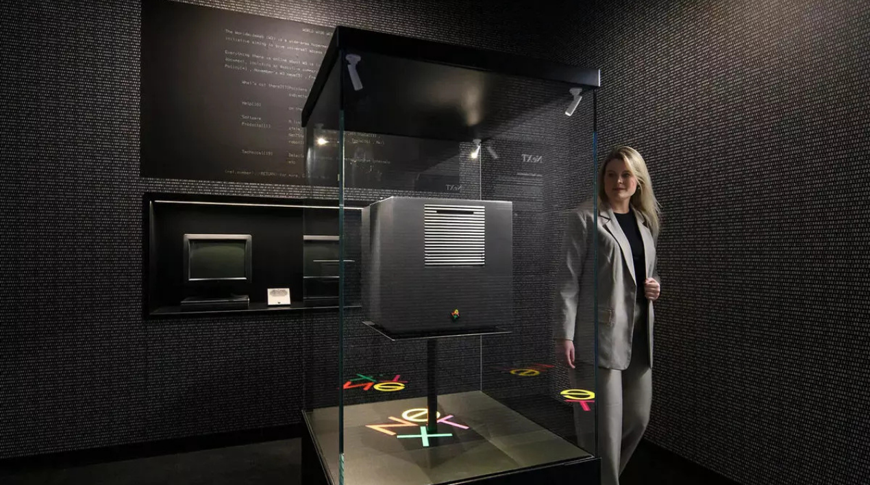 'Farkli Düşün' Kori̇doru