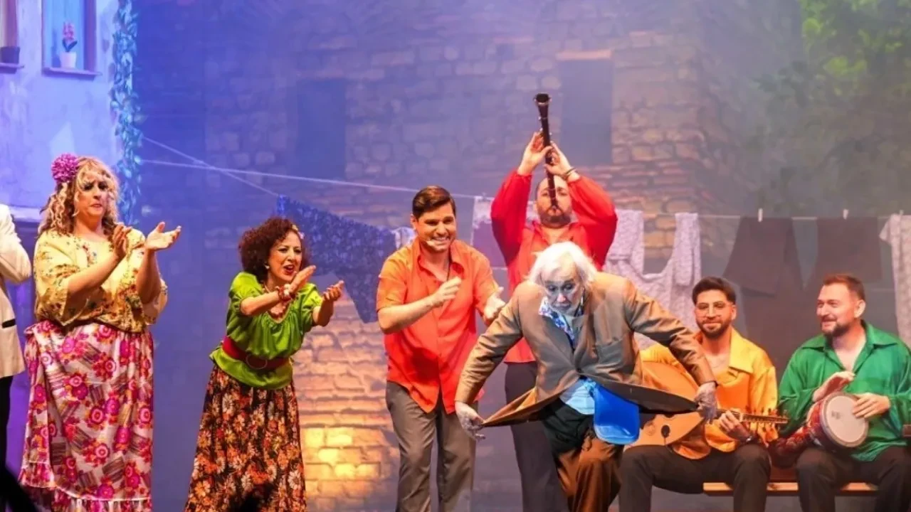 Gırgıriye Müzikali Müjdat Gezen