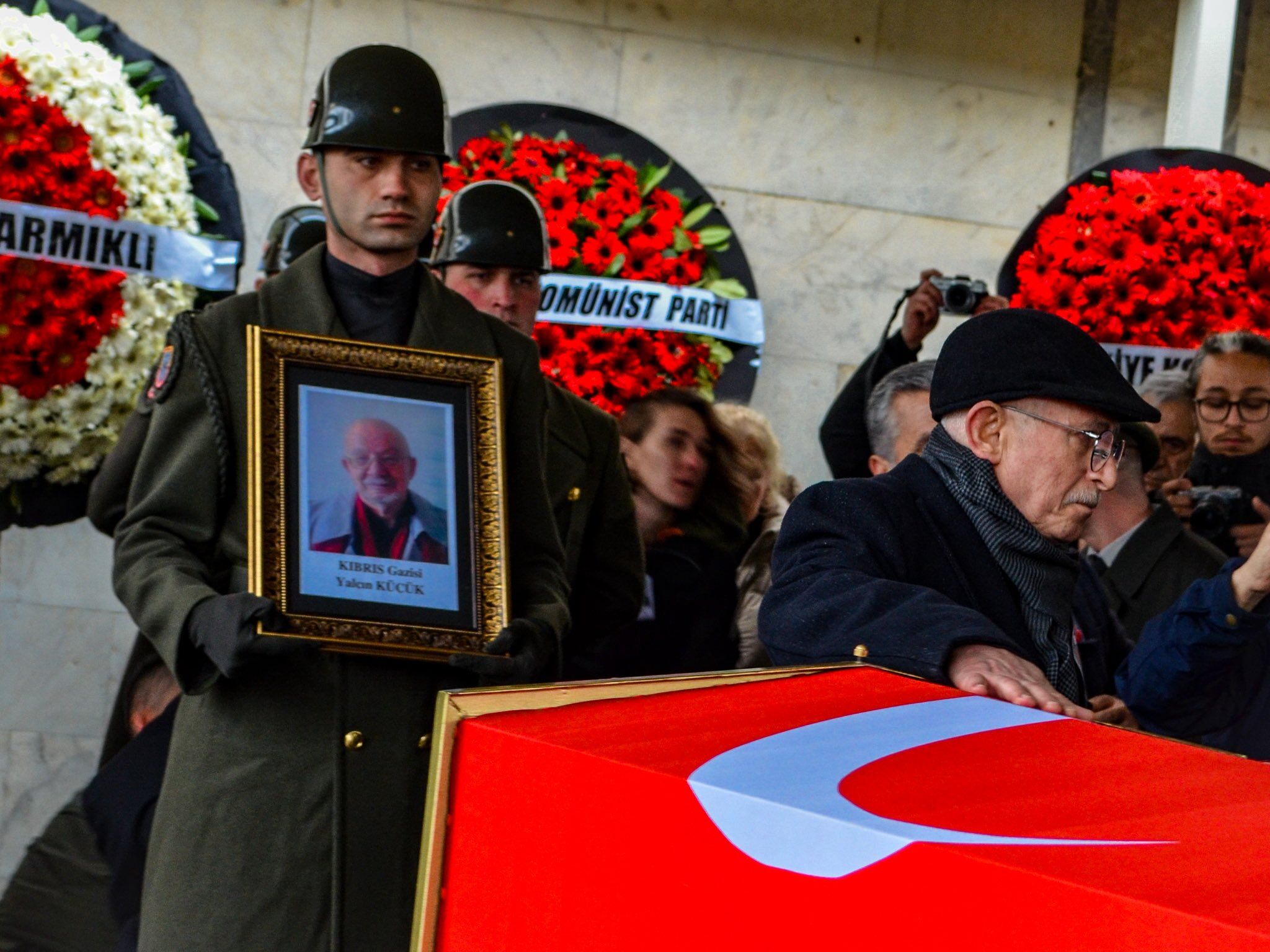 H F Z9 Us D X0 A A116 F