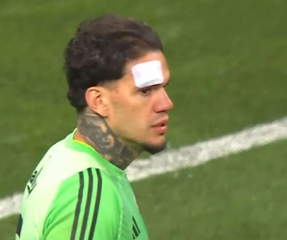 Fenerbahçe’den açıklama! ''Ederson'a madde atan kişi tespit edildi''
