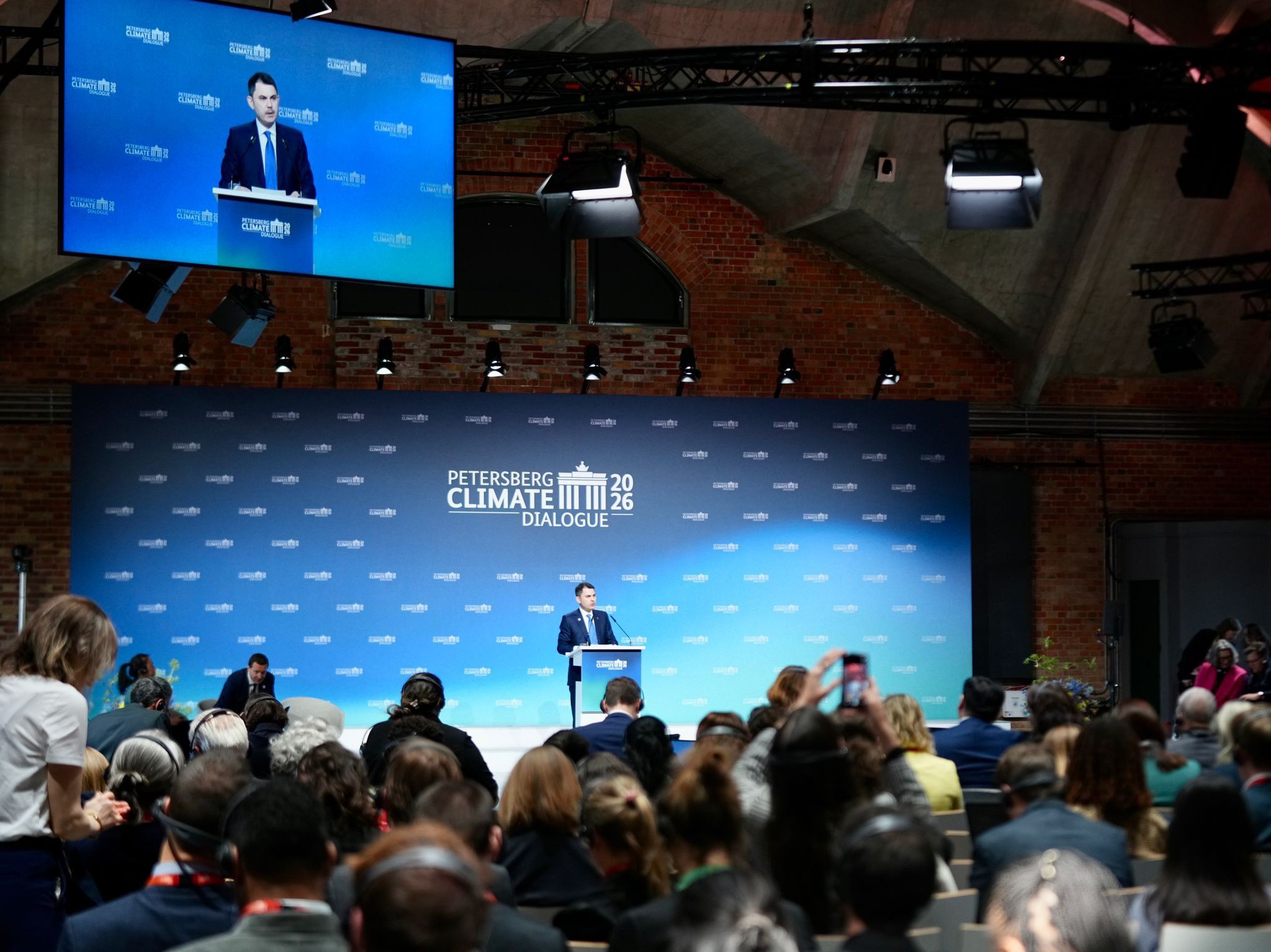 H Ggenmm W Y A Amoe9