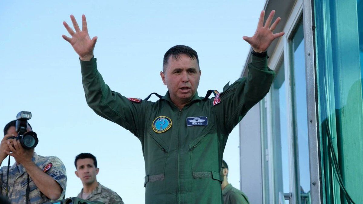 H H D U E U Ha4 A Andj9