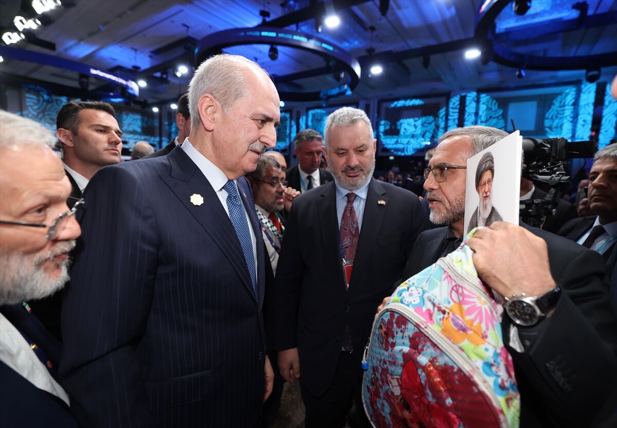 İranlı Vekil 'Kanlı Çantayı' Numan Kurtulmuş'a Gösterdi (2)