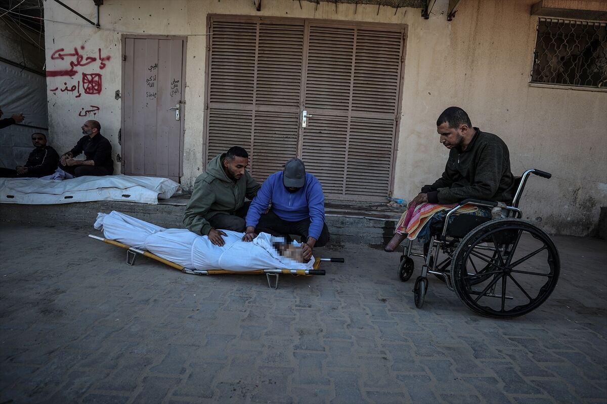 İsrail Gazze'de Polis Merkezini Vurdu 6 Ölü, Çok Sayıda Yaralı (2)