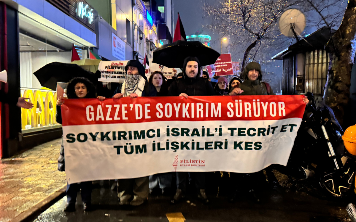 Israile Gazzede Soykirim Protestosu
