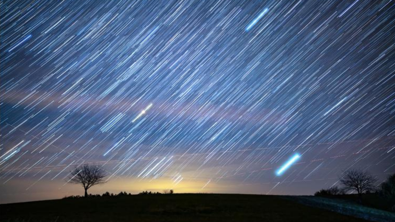 Lyrid Yağmuru Kapak