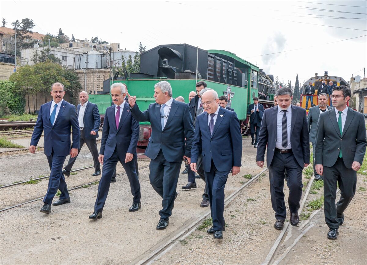 Modern Hicaz Demiryolu Abdulhamid'in Rüyası Gerçek Mi Oluyor (1)