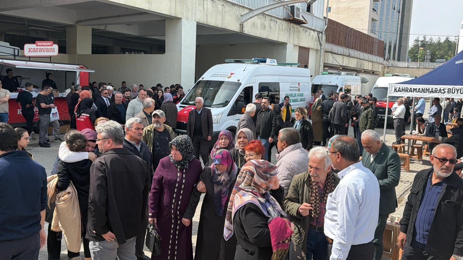 Okul Saldirisinda Cenazeler Ailelere Teslim Edildi 2