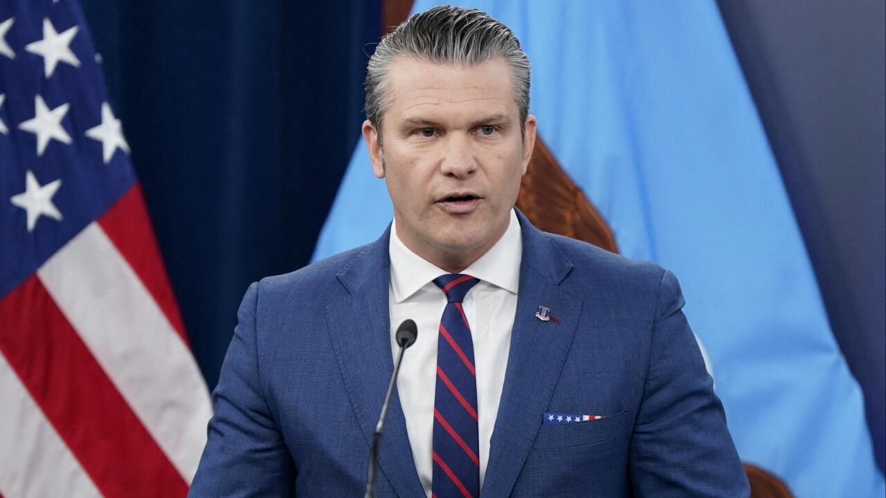 Pete Hegseth Reu 2444272